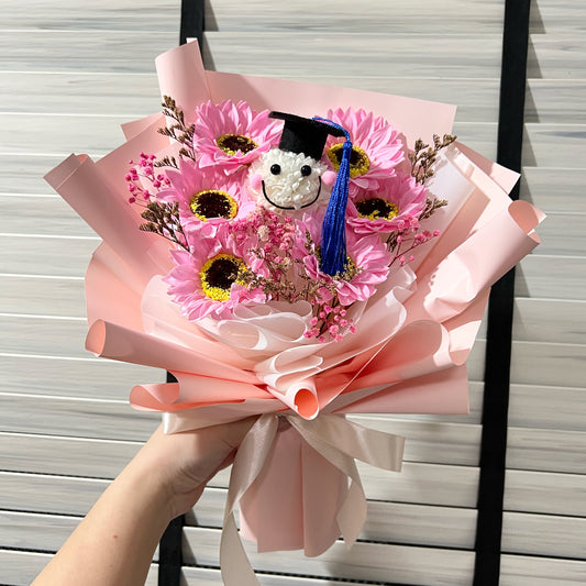 Graduation Character with Soap Sunflower Bouquet - Pink