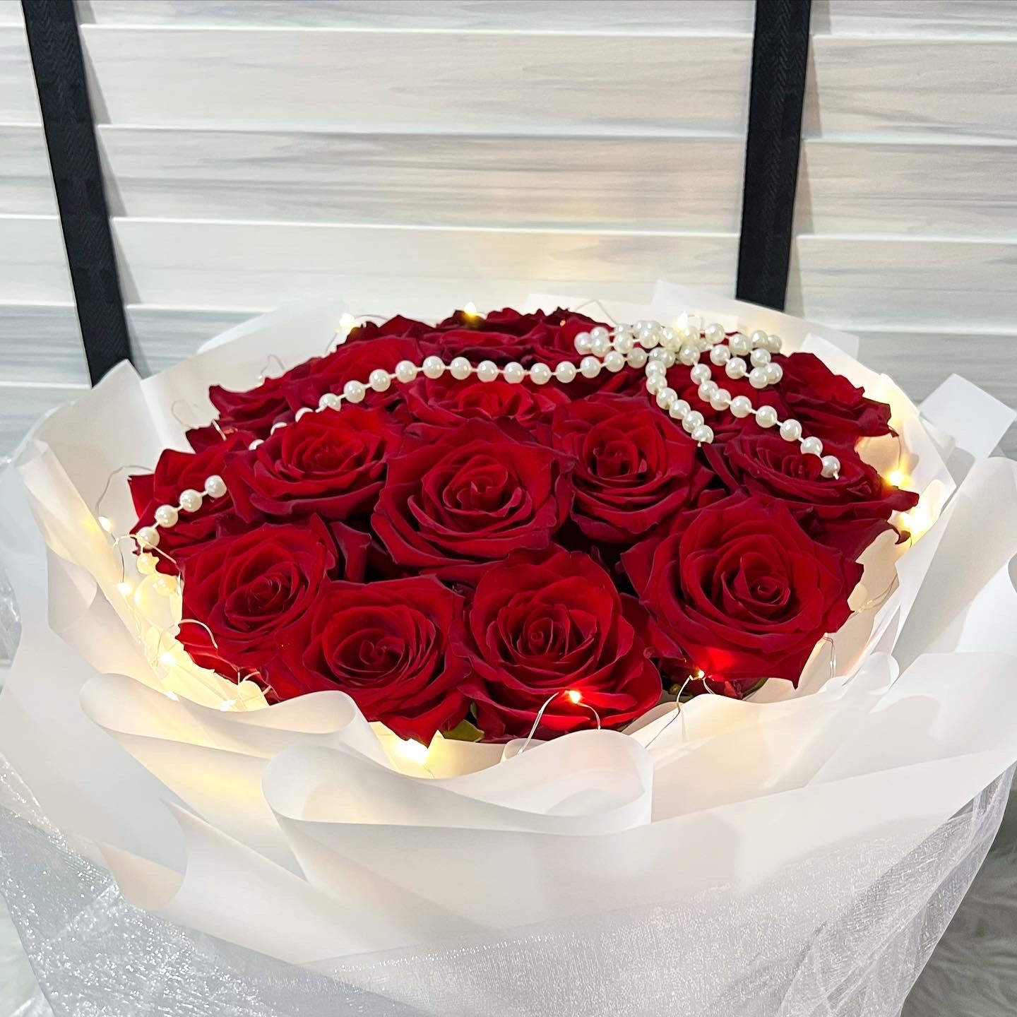 18 Stalks Fresh Red Roses in Dreamy White Bouquet